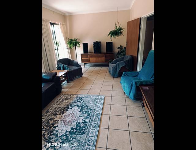 3 BEDROOM HOUSE FOR SALE IN BIRCHLEIGH